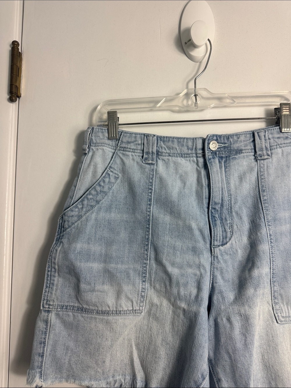 PILCRO Super High Rise Denim Bermuda Shorts Raw Hem Patch Pockets Jorts Size 28 - Picture 3 of 9